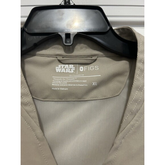 FIGS STAR WARS Mandalorian Baby Yoda Scrub Set Tan XL Top Large Tall Joggers - Picture 3 of 11